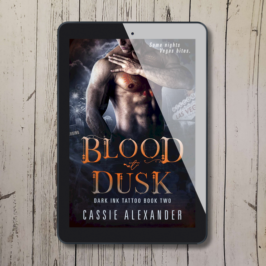 Blood at Dusk: Dark Ink Tattoo - Book 2 (E-book)